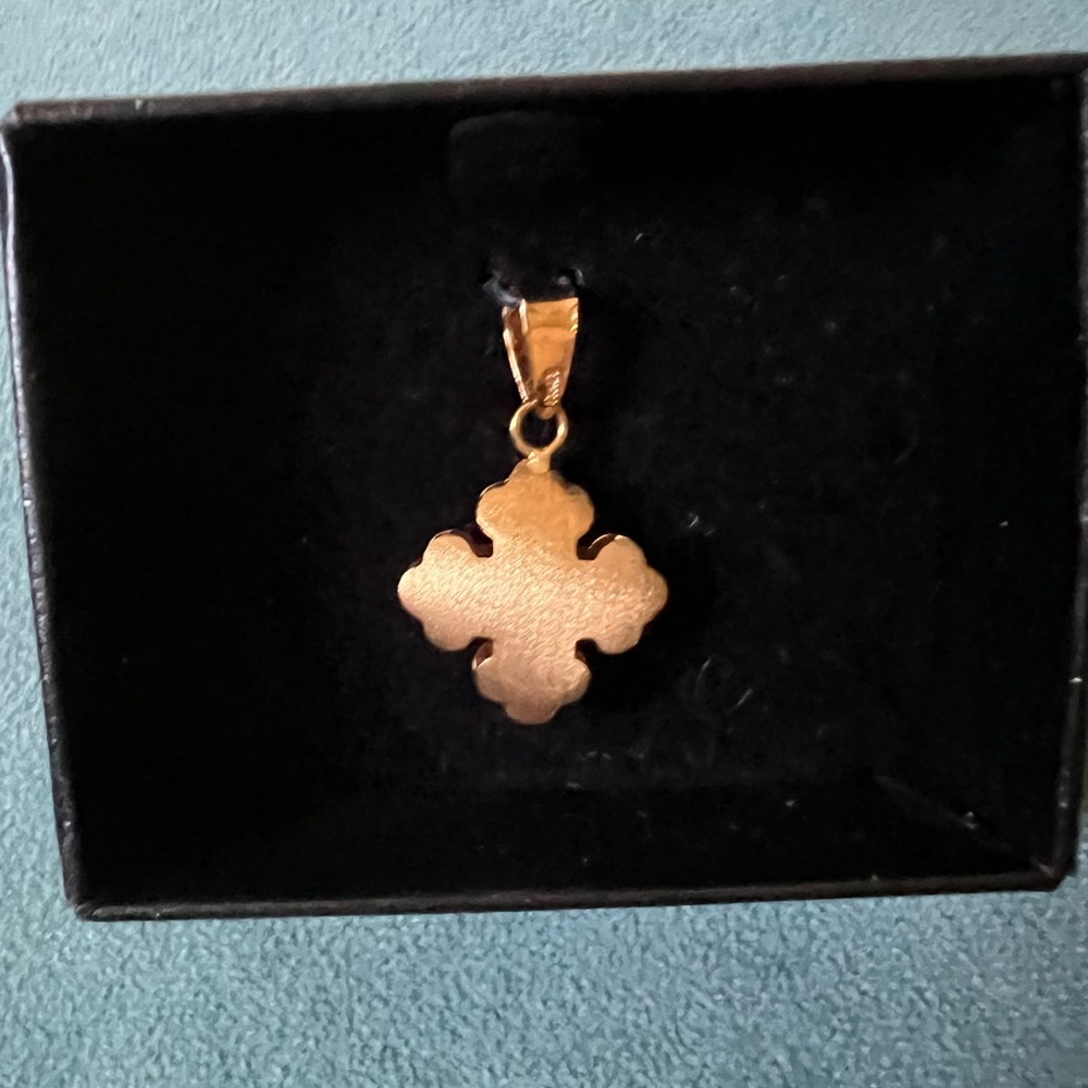 Gold Pendant Necklace 18kt